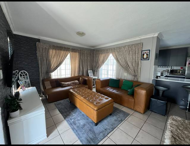2 BEDROOM HOUSE FOR SALE IN BRAKPAN NORTH